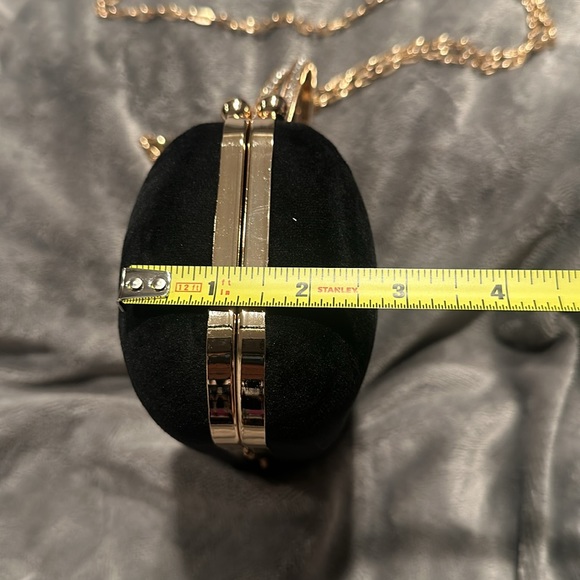 Velvet hard case baby purse with removable chain strap - Picture 7 of 8